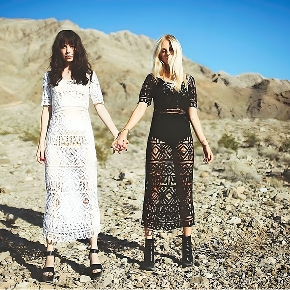 Stone Cold Fox Denver Lace Dress with Short Sleeves | Ivory, Size S - Picture 9 of 16